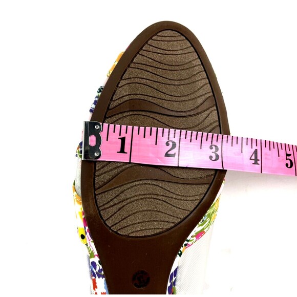 East 5th Womens Slip On Shoes Multi Floral Closed Toe Sheer Sides Wedge heel SZ9 - Picture 15 of 16